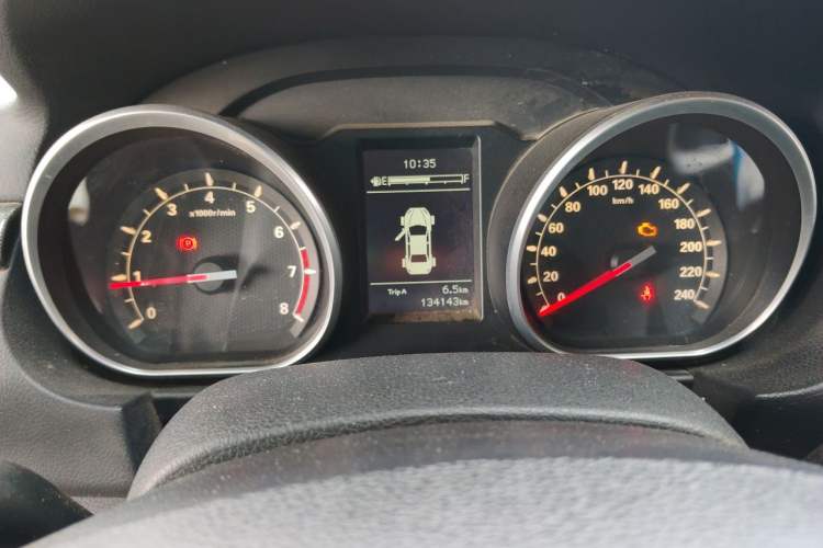 Used Bestune B50 2016 1.6L manual Comfort trim level Instrument Cluster
