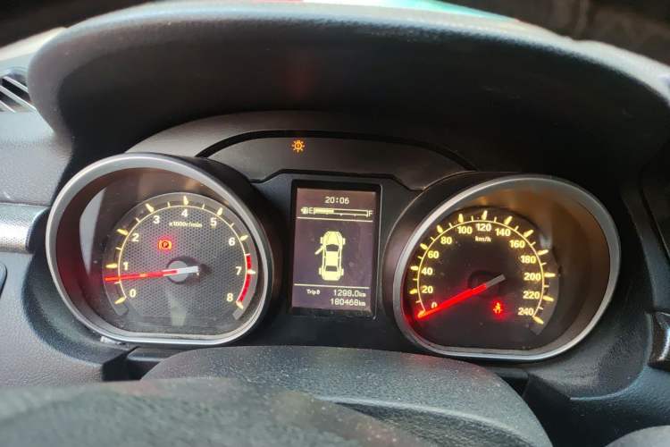 Used Bestune B50 2016 1.6L manual Comfort trim level Instrument Cluster