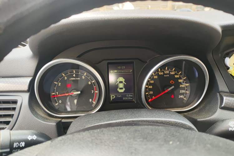 Used Bestune B50 2016 1.6L automatic comfort version Instrument Cluster