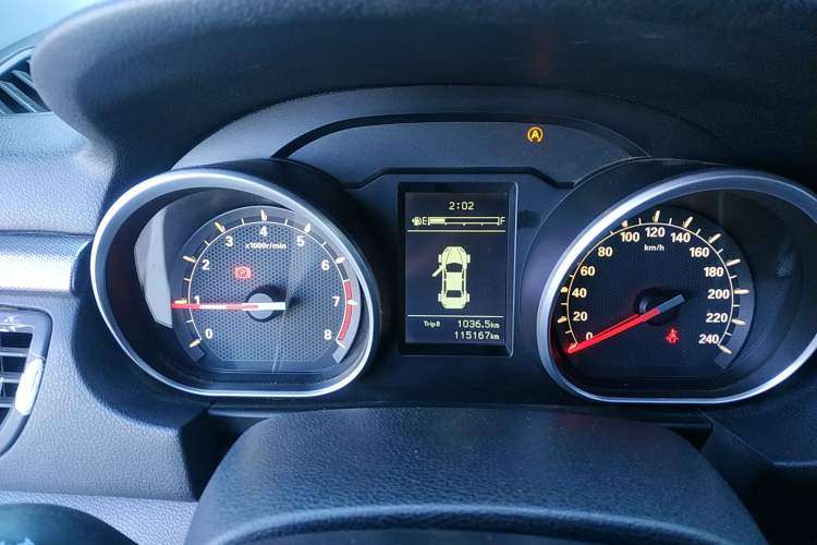Used Bestune B50 2016 1.6L manual luxury version Instrument Cluster
