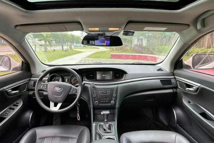 Used Bestune B50 2016 1.4T Automatic Luxury Model Interior 1