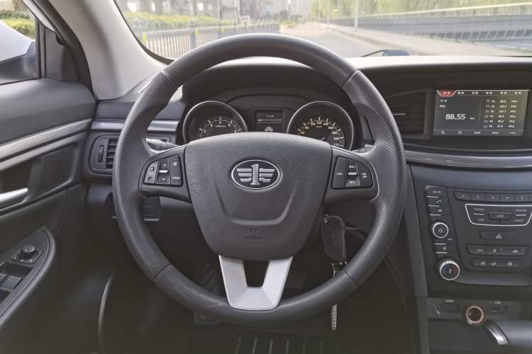 Used Bestune B50 2016 1.6L Automatic Luxury Model Interior 2