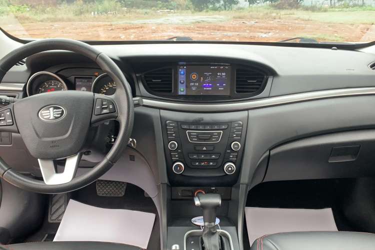 Used Bestune B50 2016 1.6L automatic comfort version Interior 3