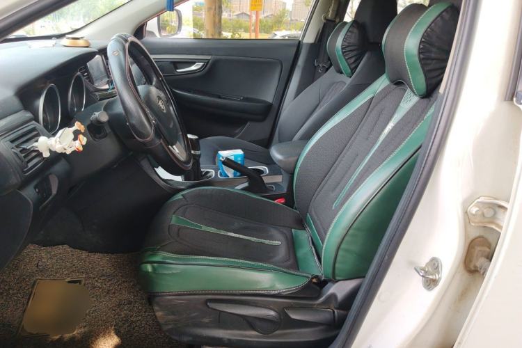 Used Bestune B50 2016 1.6L manual Comfort trim level Left Front Seat