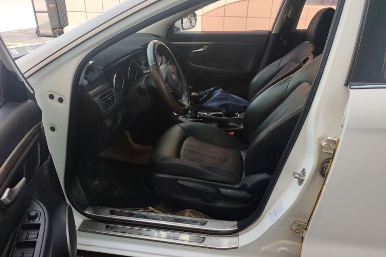 Used Bestune B50 2016 1.6L manual luxury version Left Front Seat