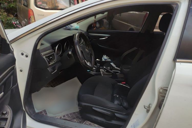 Used Bestune B50 2016 1.6L manual Comfort trim level Left Front Seat