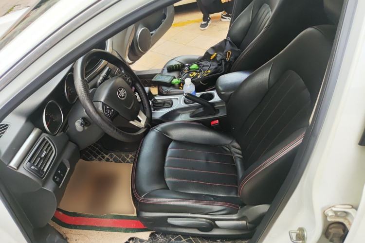 Used Bestune B50 2016 1.6L automatic comfort version Left Front Seat
