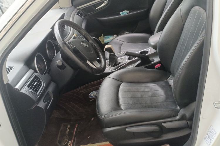 Used Bestune B50 2016 1.6L manual luxury version Left Front Seat