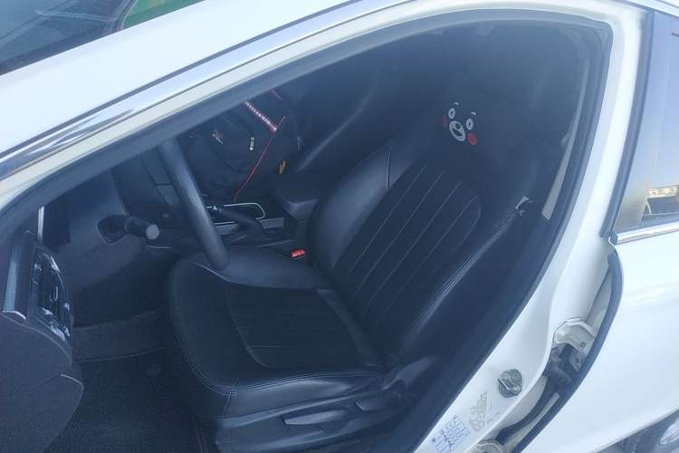 Used Bestune B50 2016 1.6L manual luxury version Left Front Seat