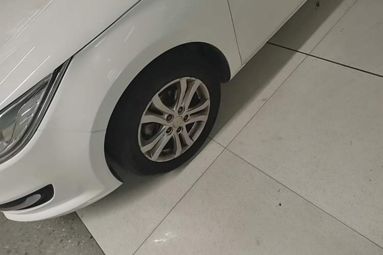 Used Bestune B50 2016 1.6L automatic comfort version Left Front Wheel Hub