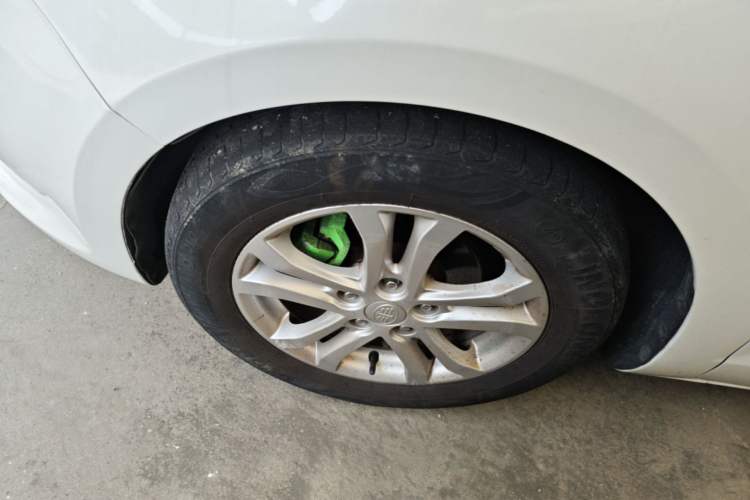 Used Bestune B50 2016 1.6L Automatic Luxury Model Left Front Wheel Hub