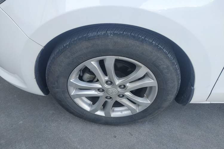 Used Bestune B50 2016 1.6L manual luxury version Left Front Wheel Hub