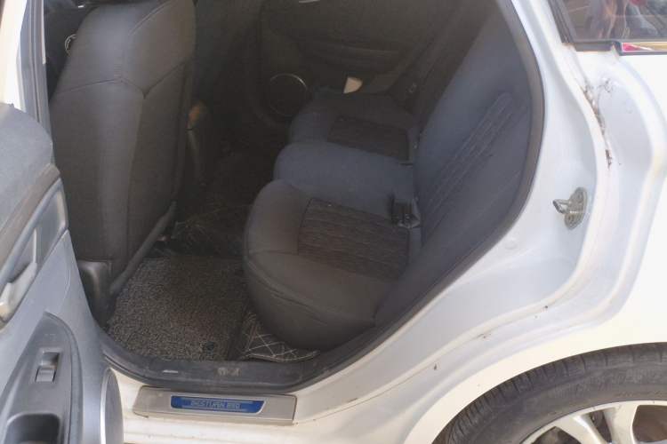 Used Bestune B50 2016 1.6L manual Comfort trim level Left Rear Seat