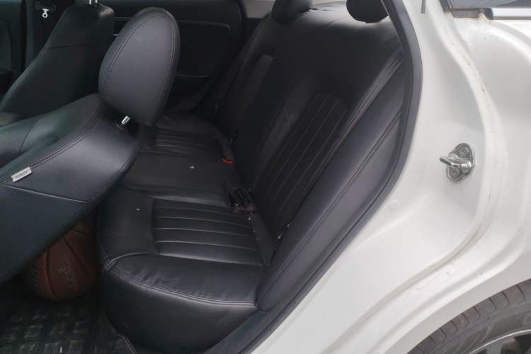 Used Bestune B50 2016 1.6L manual luxury version Left Rear Seat