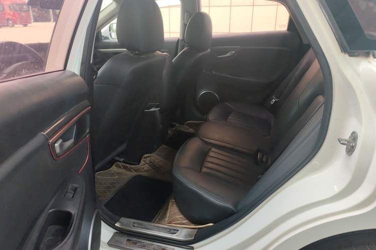 Used Bestune B50 2016 1.6L manual luxury version Left Rear Seat
