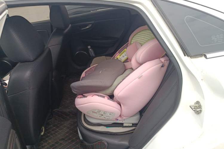 Used Bestune B50 2016 1.4T Automatic Luxury Model Left Rear Seat