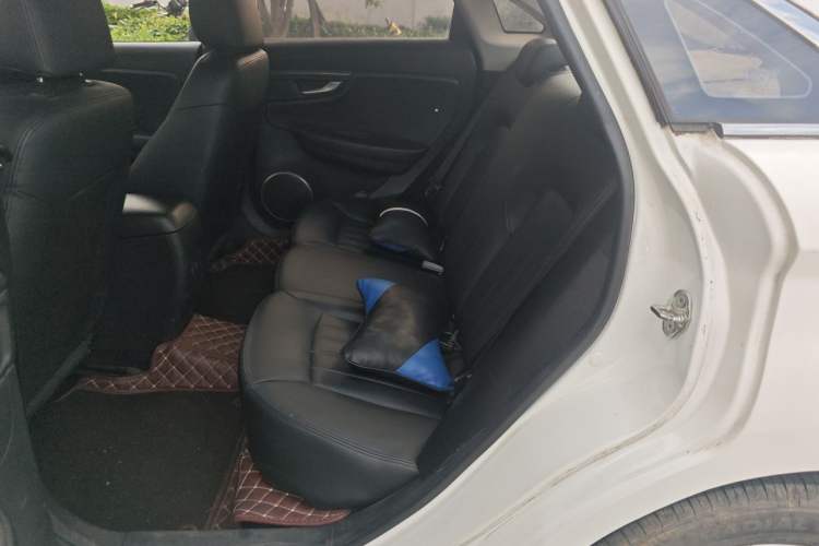 Used Bestune B50 2016 1.6L manual luxury version Left Rear Seat