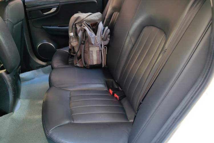 Used Bestune B50 2016 1.6L manual luxury version Left Rear Seat