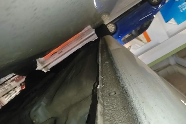 Used Bestune B50 2016 1.6L automatic comfort version Left Side Sill