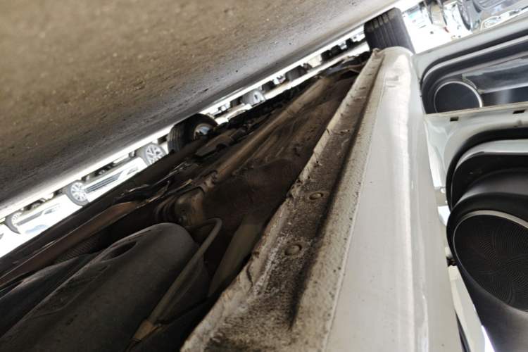 Used Bestune B50 2016 1.6L Automatic Luxury Model Left Side Sill