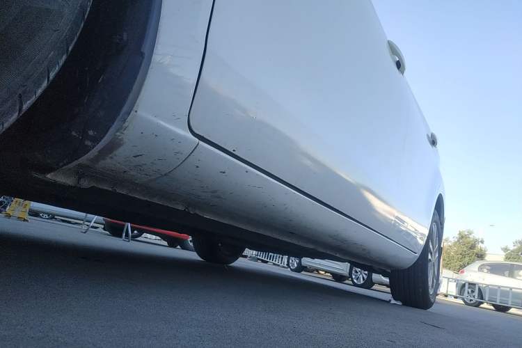 Used Bestune B50 2016 1.6L manual luxury version Left Side Sill