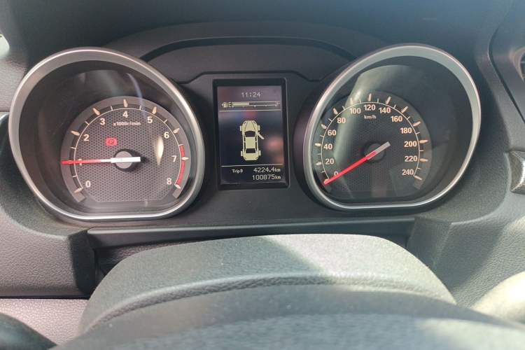 Used Bestune B50 2016 1.6L manual luxury version Odometer Close Up