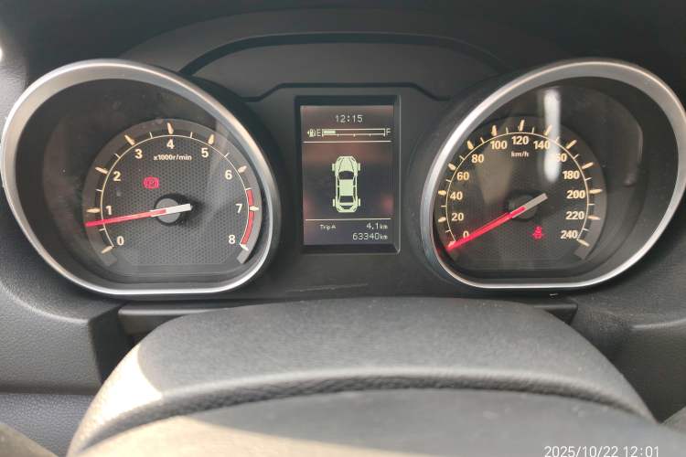 Used Bestune B50 2016 1.6L manual luxury version Odometer Close Up