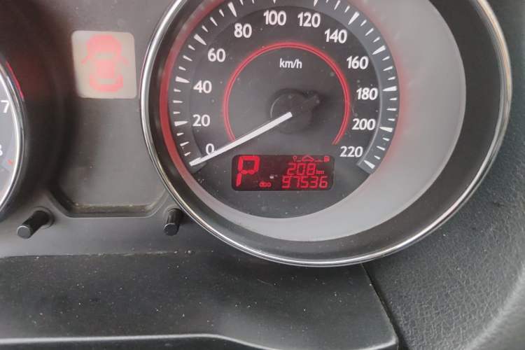 Used Bestune B50 2016 1.6L automatic comfort version Odometer Close Up