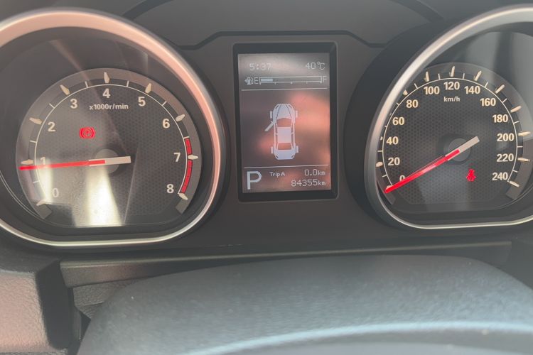 Used Bestune B50 2016 1.4T Automatic Luxury Model Odometer Close Up