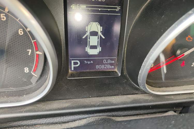 Used Bestune B50 2016 1.6L automatic comfort version Odometer Close Up