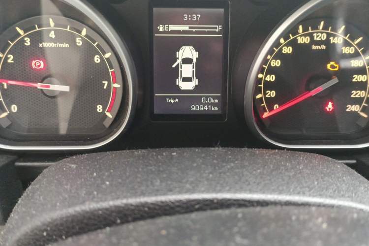 Used Bestune B50 2016 1.6L manual luxury version Odometer Close Up