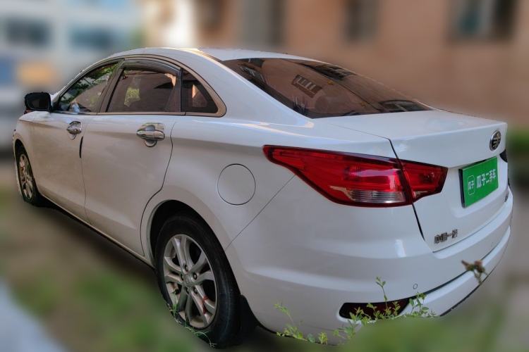 Used Bestune B50 2016 1.6L manual luxury version Rear Left 45 Deg