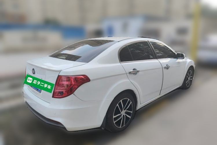 Used Bestune B50 2016 1.6L automatic comfort version Rear Right 45 Deg