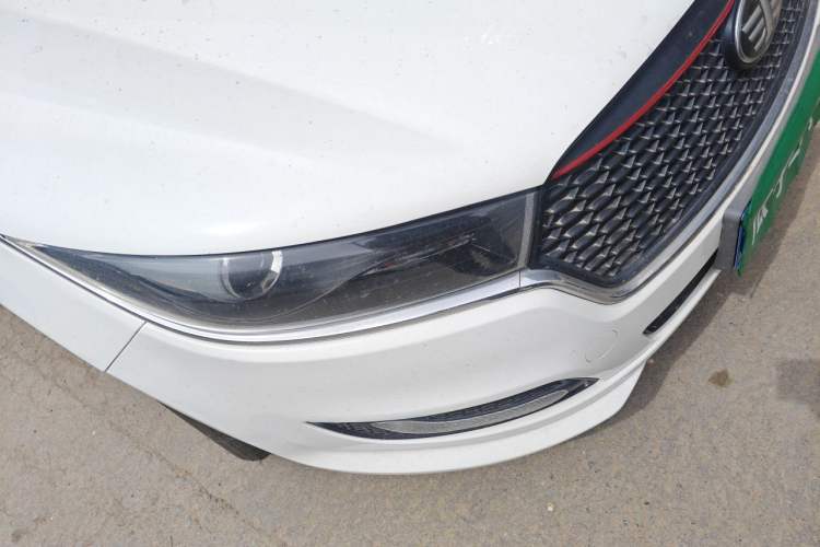 Used Bestune B50 2016 1.4T Automatic Sport Luxury Edition Right Front Headlight