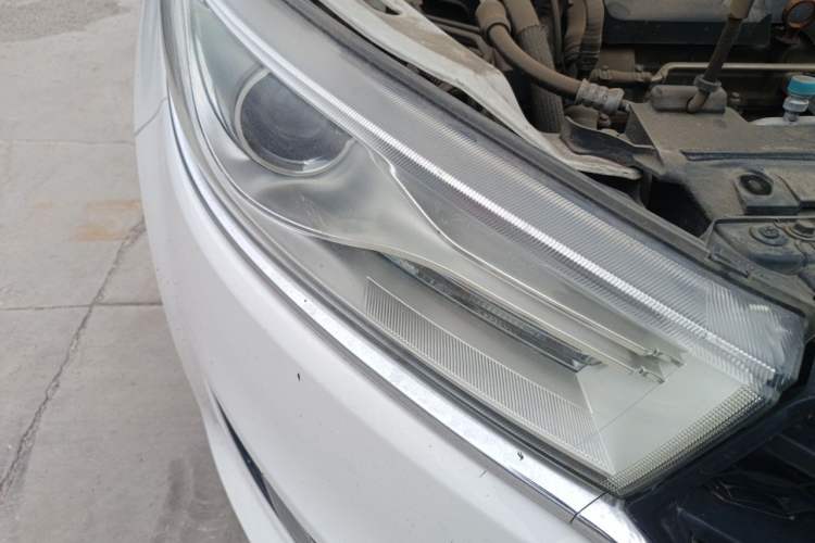 Used Bestune B50 2016 1.4T Automatic Luxury Model Right Front Headlight