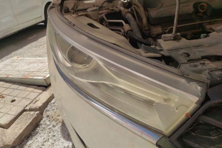 Used Bestune B50 2016 1.4T Automatic Luxury Model Right Front Headlight