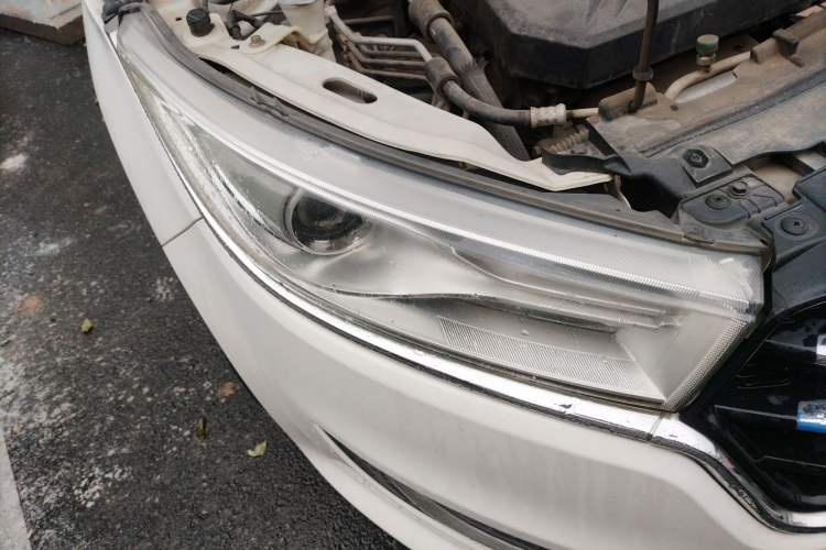 Used Bestune B50 2016 1.6L manual Comfort trim level Right Front Headlight