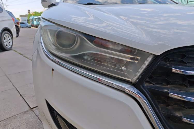Used Bestune B50 2016 1.4T Automatic Luxury Model Right Front Headlight