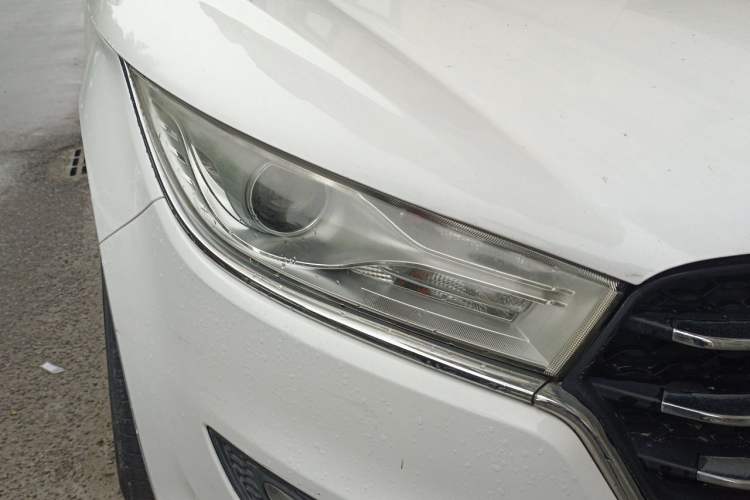 Used Bestune B50 2016 1.6L manual luxury version Right Front Headlight