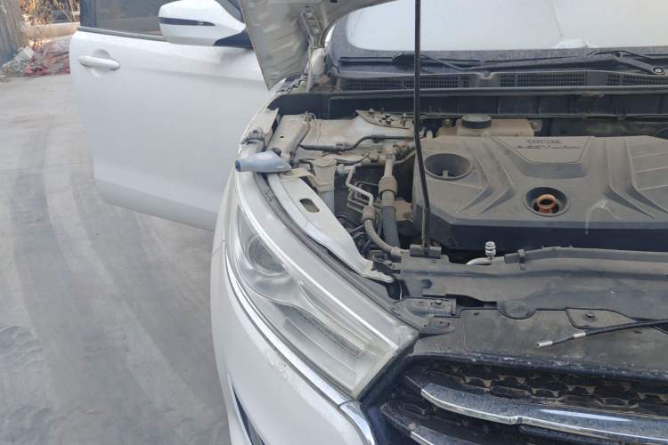 Used Bestune B50 2016 1.6L manual Comfort trim level Right Front Headlight