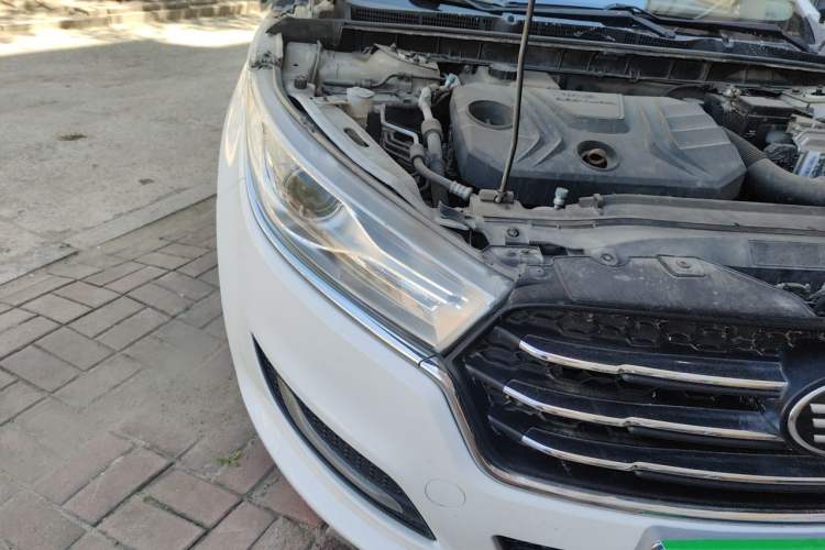Used Bestune B50 2016 1.6L manual Comfort trim level Right Front Headlight