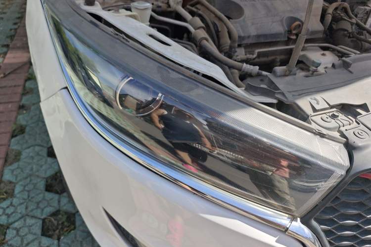 Used Bestune B50 2016 1.4T Automatic Sport Luxury Edition Right Front Headlight