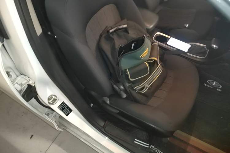 Used Bestune B50 2016 1.6L automatic comfort version Right Front Seat