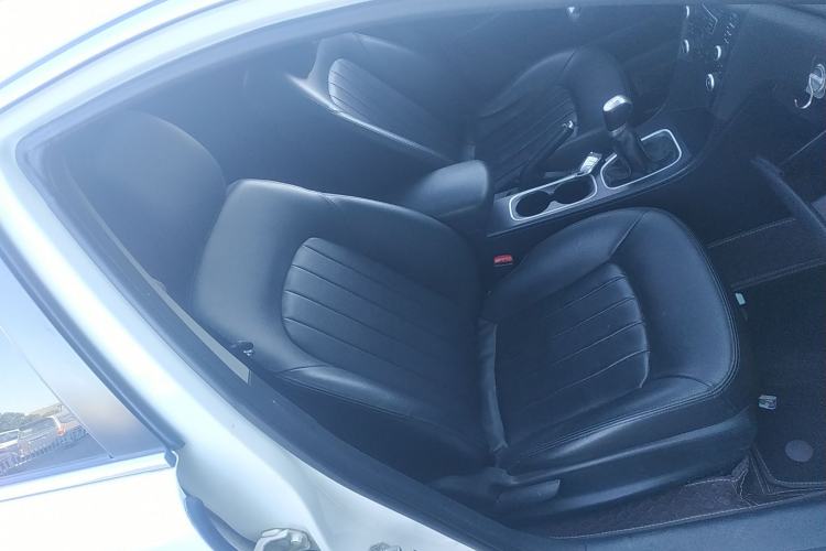 Used Bestune B50 2016 1.6L manual luxury version Right Front Seat
