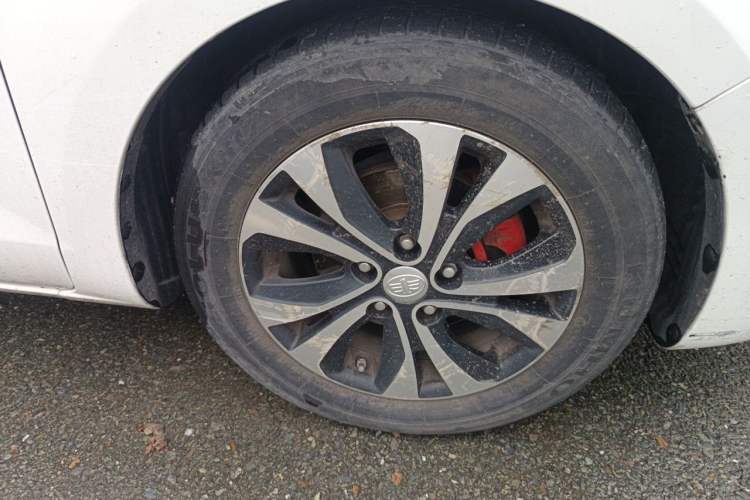 Used Bestune B50 2016 1.4T Automatic Sport Prestige Edition Right Front Wheel Hub