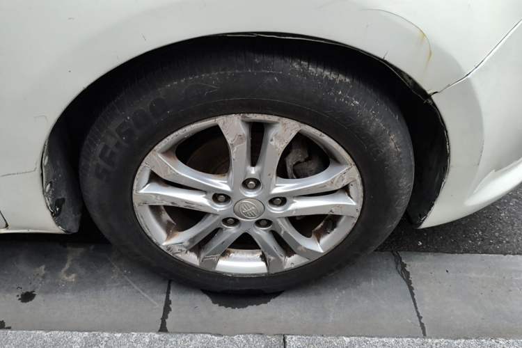 Used Bestune B50 2016 1.4T Automatic Luxury Model Right Front Wheel Hub