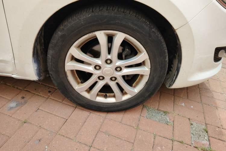 Used Bestune B50 2016 1.6L Manual Technology Model Right Front Wheel Hub