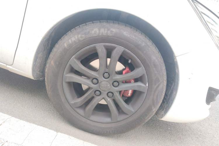 Used Bestune B50 2016 1.6L manual luxury version Right Front Wheel Hub