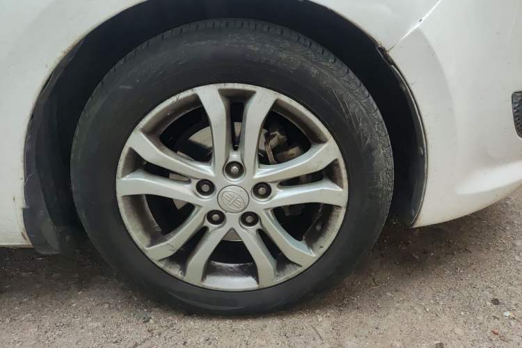 Used Bestune B50 2016 1.6L manual Comfort trim level Right Front Wheel Hub