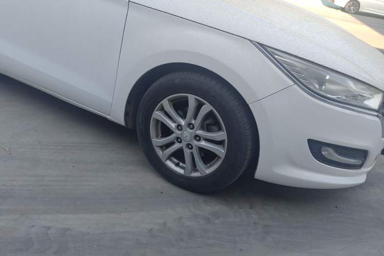 Used Bestune B50 2016 1.6L manual Comfort trim level Right Front Wheel Hub